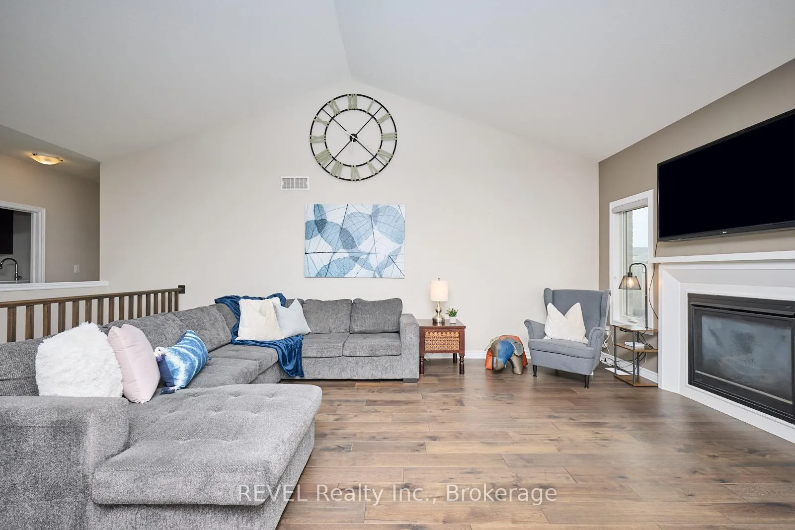Photo 7 of 5 Cinnamon Street, Thorold, Rolling Meadows — HOMEH