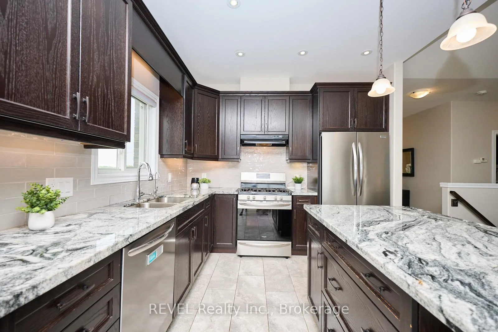 Photo 11 of 5 Cinnamon Street, Thorold, Rolling Meadows — HOMEH