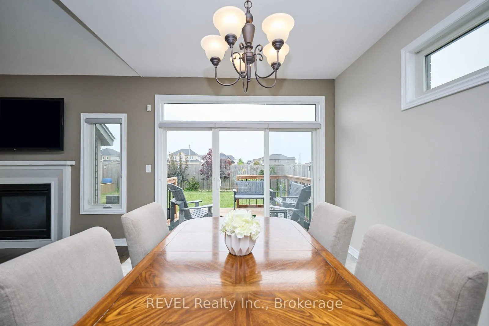 Photo 13 of 5 Cinnamon Street, Thorold, Rolling Meadows — HOMEH