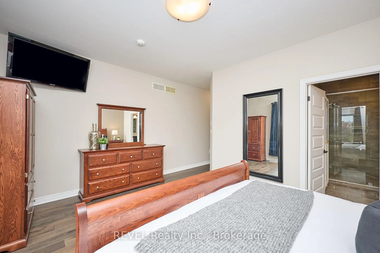 Photo 18 of 5 Cinnamon Street, Thorold, Rolling Meadows — HOMEH