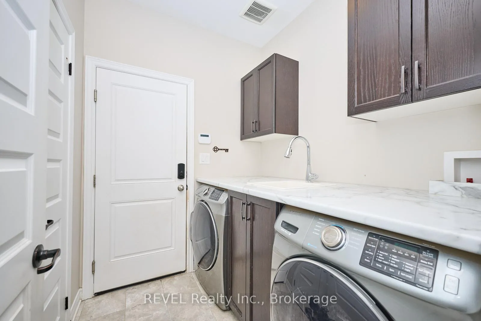 Photo 26 of 5 Cinnamon Street, Thorold, Rolling Meadows — HOMEH