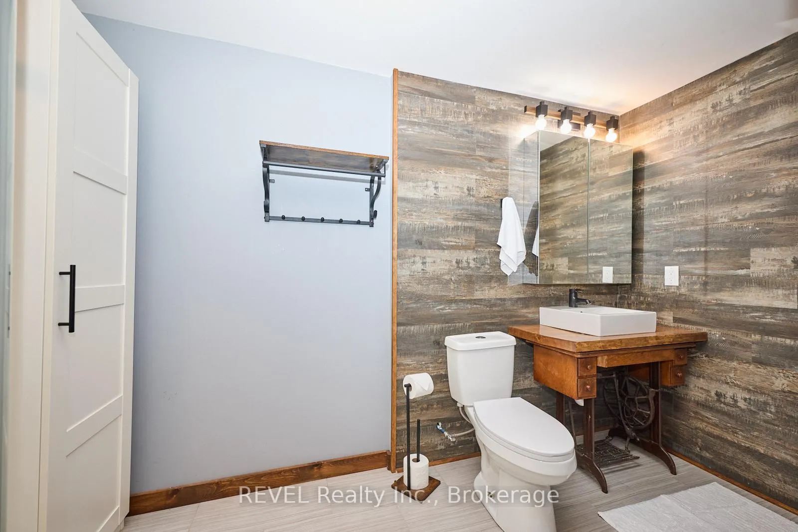 Photo 33 of 5 Cinnamon Street, Thorold, Rolling Meadows — HOMEH