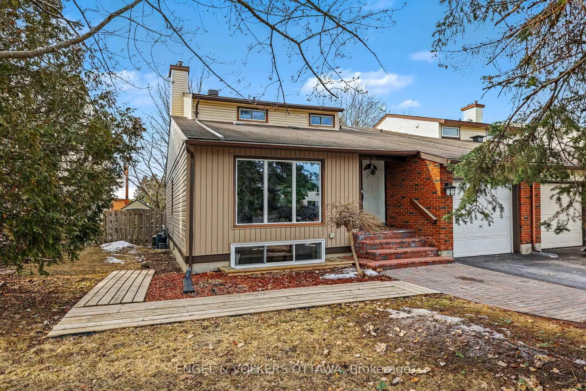 Photo 3 of 64 Malvern Drive, Ottawa, Barrhaven - Pheasant Run — HOMEH