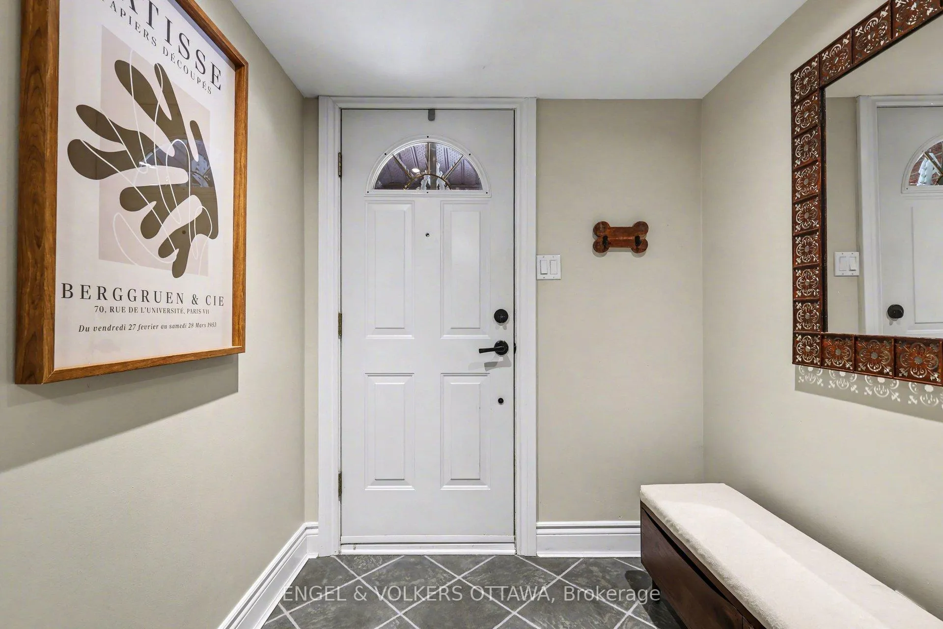Photo 4 of 64 Malvern Drive, Ottawa, Barrhaven - Pheasant Run — HOMEH