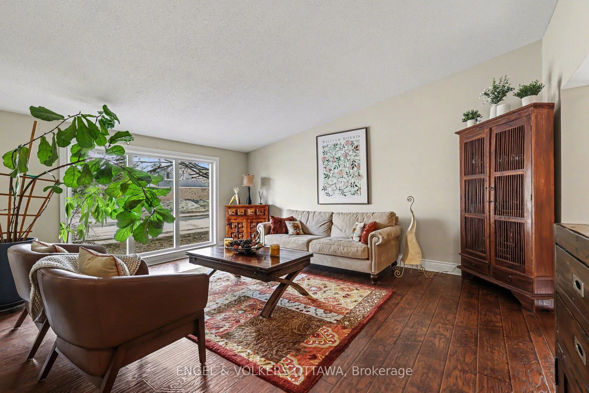 Photo 6 of 64 Malvern Drive, Ottawa, Barrhaven - Pheasant Run — HOMEH
