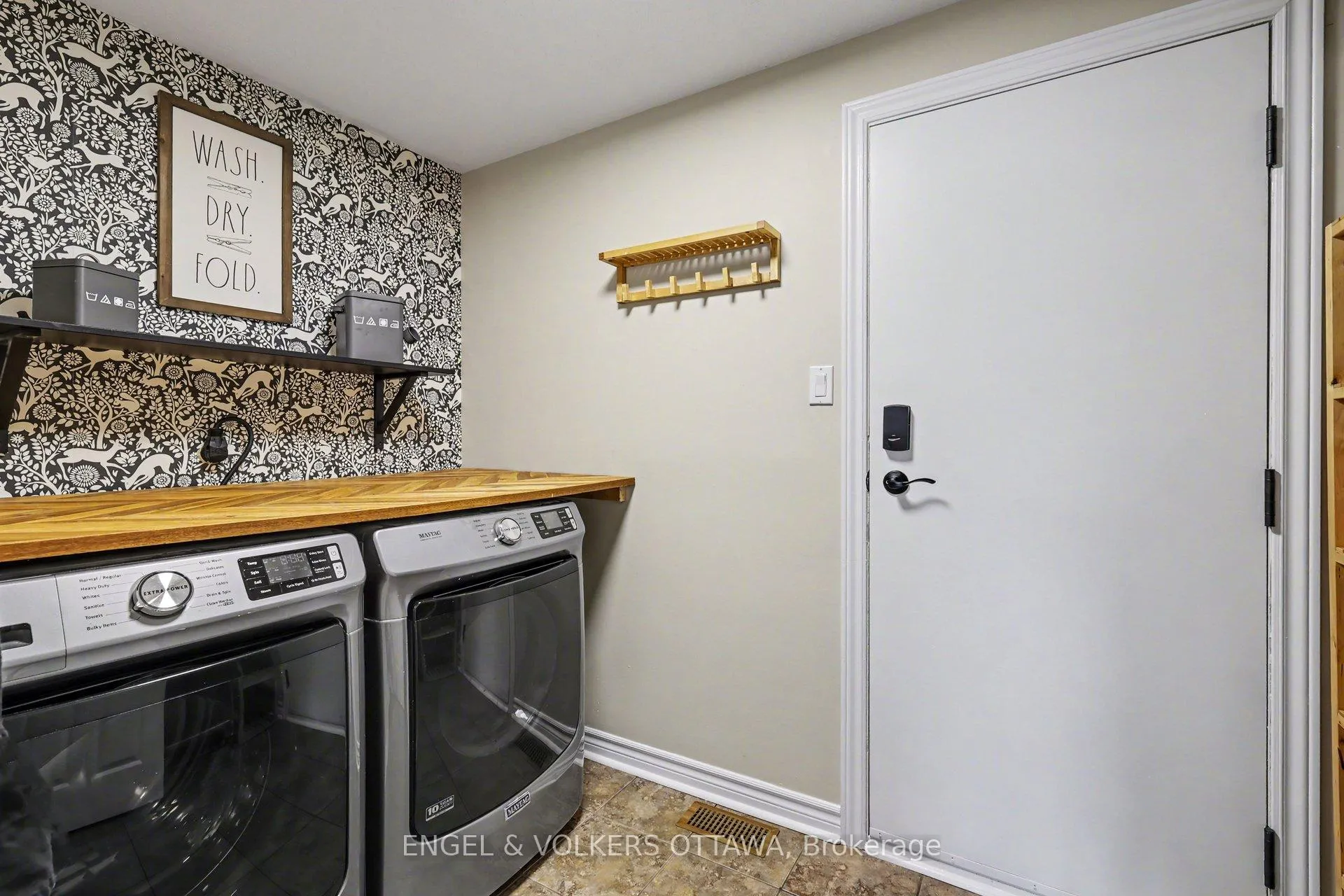 Photo 19 of 64 Malvern Drive, Ottawa, Barrhaven - Pheasant Run — HOMEH