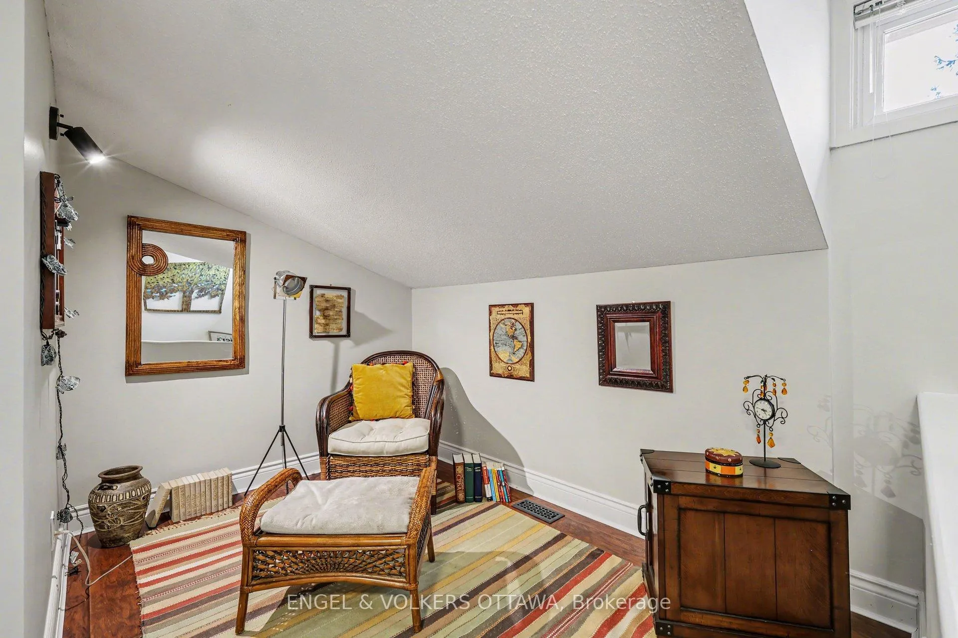 Photo 23 of 64 Malvern Drive, Ottawa, Barrhaven - Pheasant Run — HOMEH