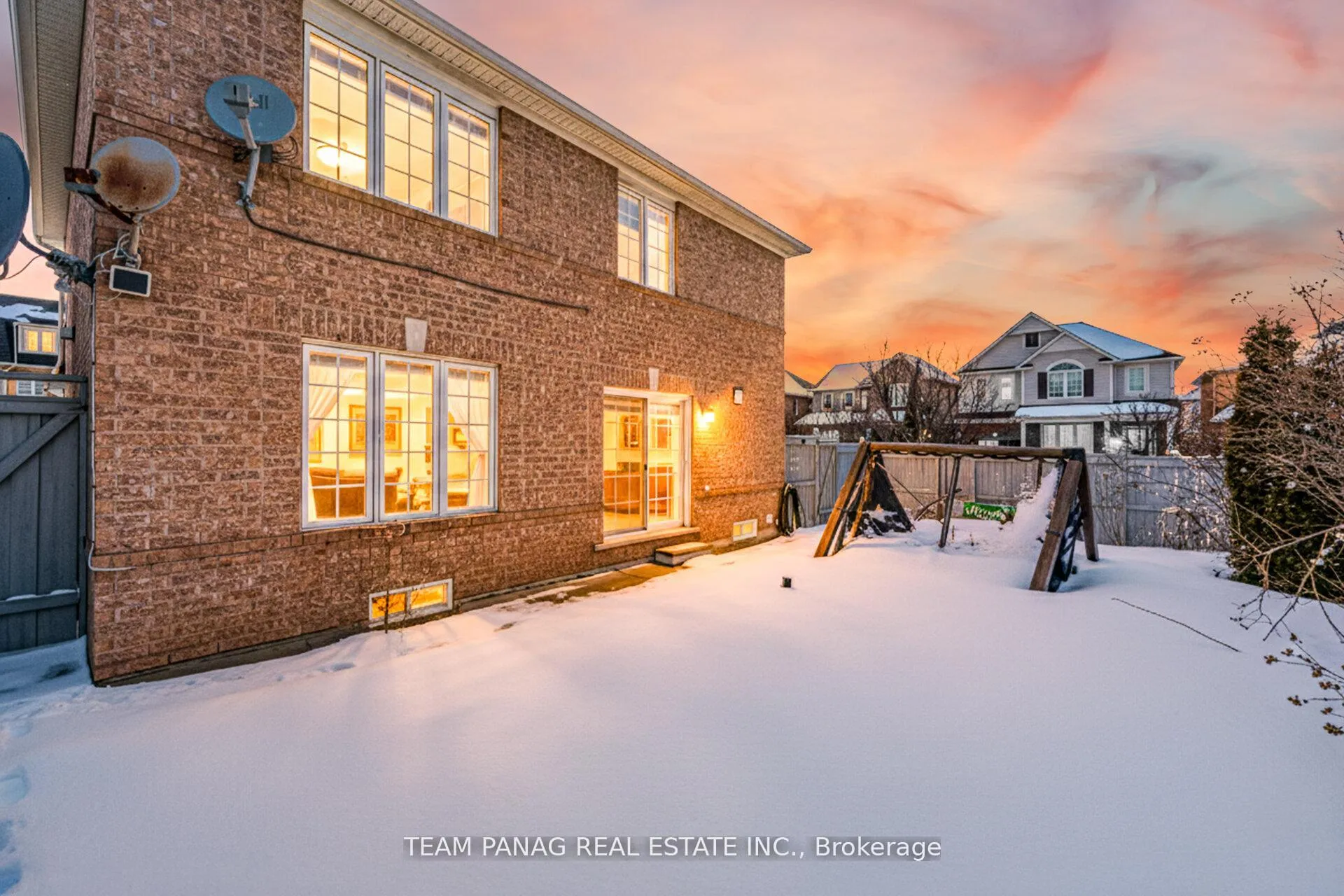 Photo 41 of 3 Decker Hollow Circle, Brampton, Credit Valley — HOMEH