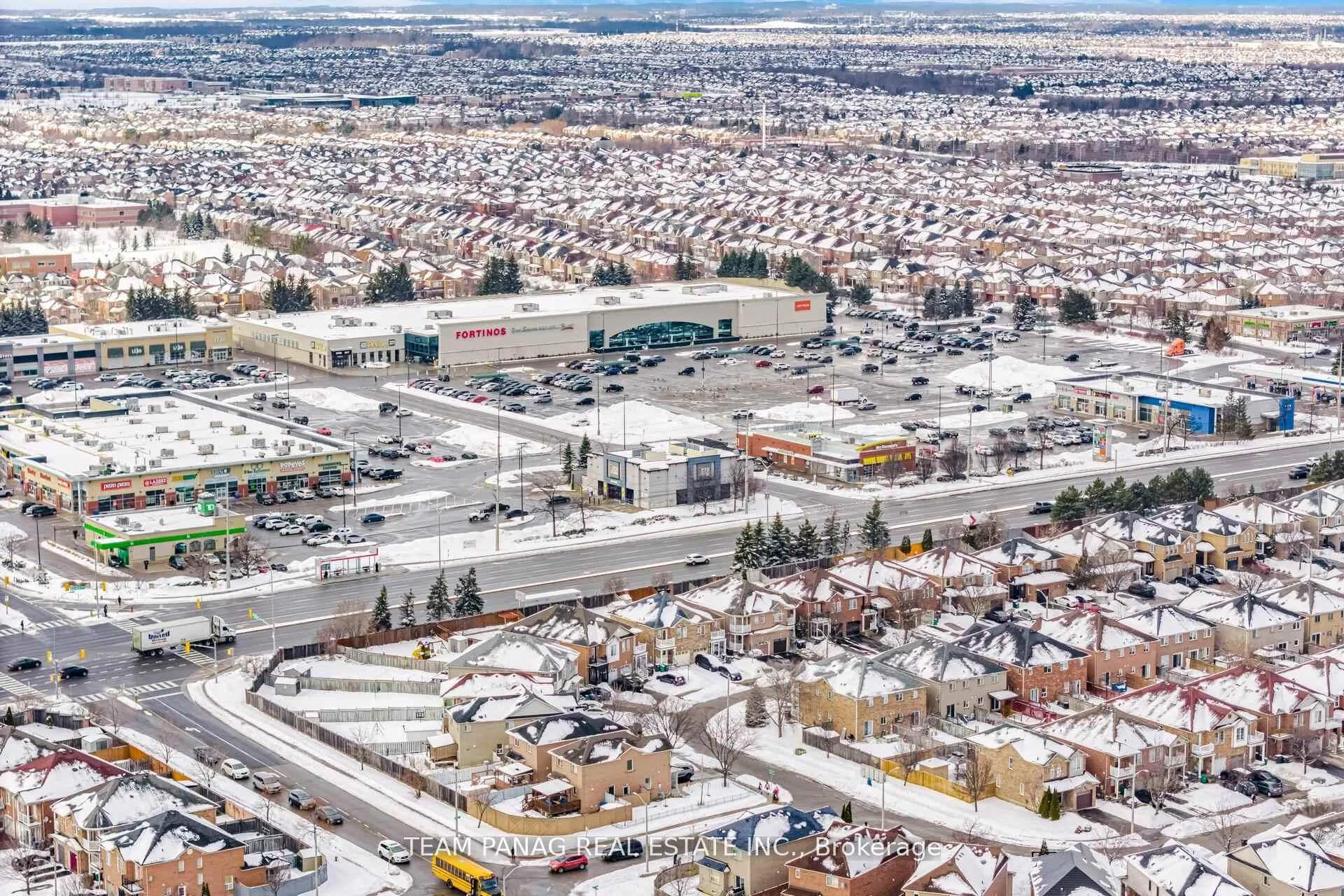 Photo 46 of 3 Decker Hollow Circle, Brampton, Credit Valley — HOMEH