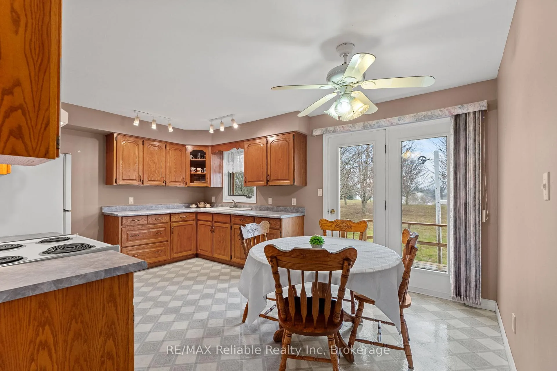Photo 8 of 116 Duke Street, Huron East, Seaforth — HOMEH