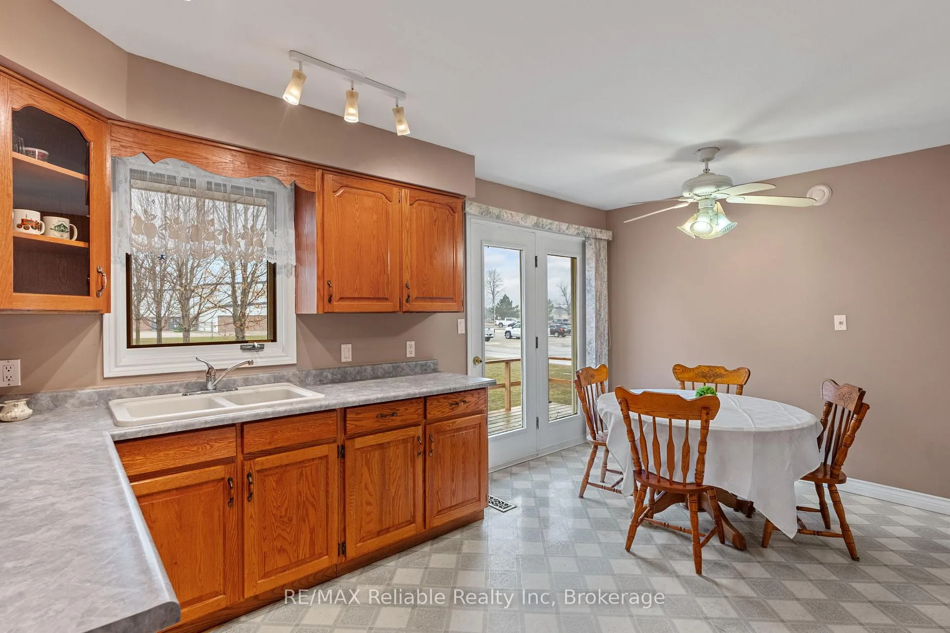 Photo 12 of 116 Duke Street, Huron East, Seaforth — HOMEH