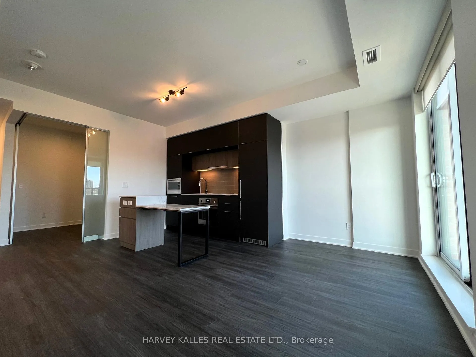 Photo 18 of Unit 905, 185 Alberta Avenue, Toronto, Oakwood Village — HOMEH