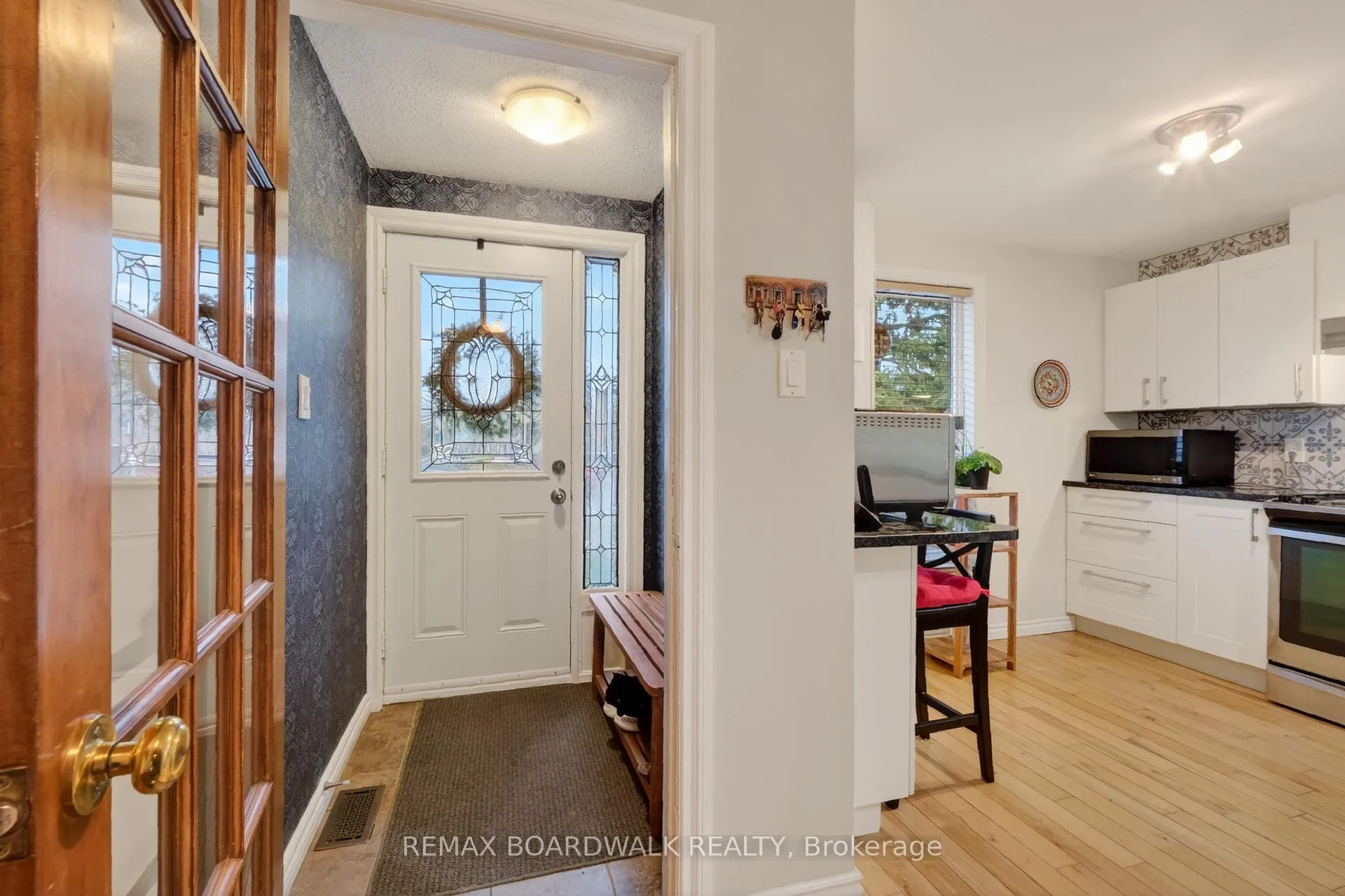 Photo 3 of 7925 Jeanne D'arc Boulevard N, Ottawa, Orleans Wood — HOMEH
