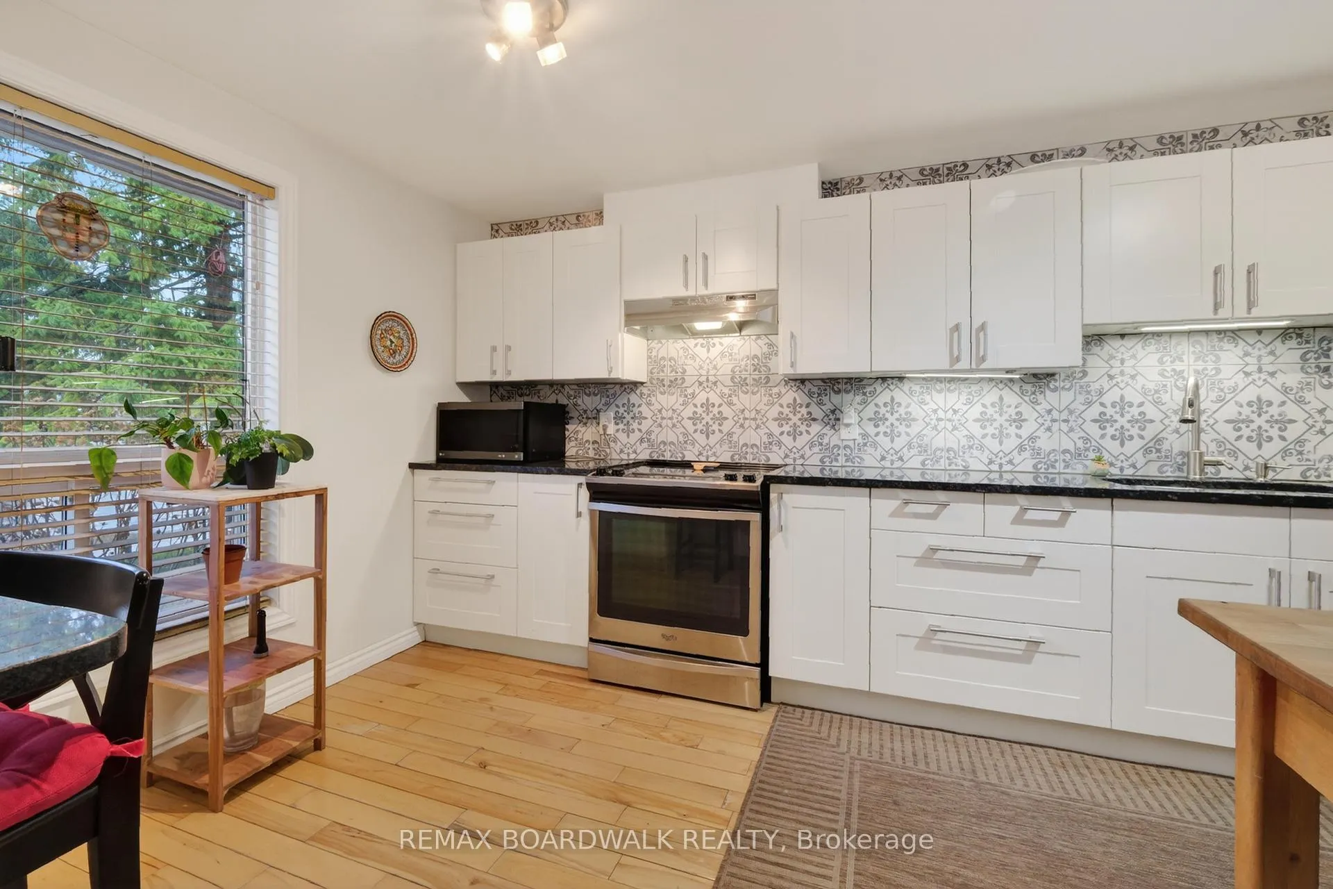 Photo 4 of 7925 Jeanne D'arc Boulevard N, Ottawa, Orleans Wood — HOMEH