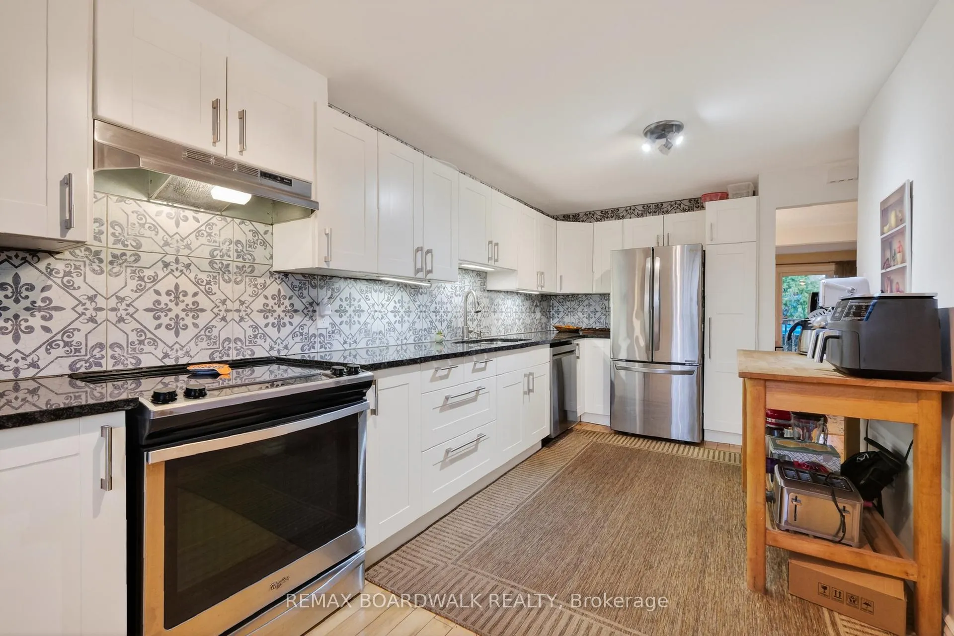 Photo 5 of 7925 Jeanne D'arc Boulevard N, Ottawa, Orleans Wood — HOMEH