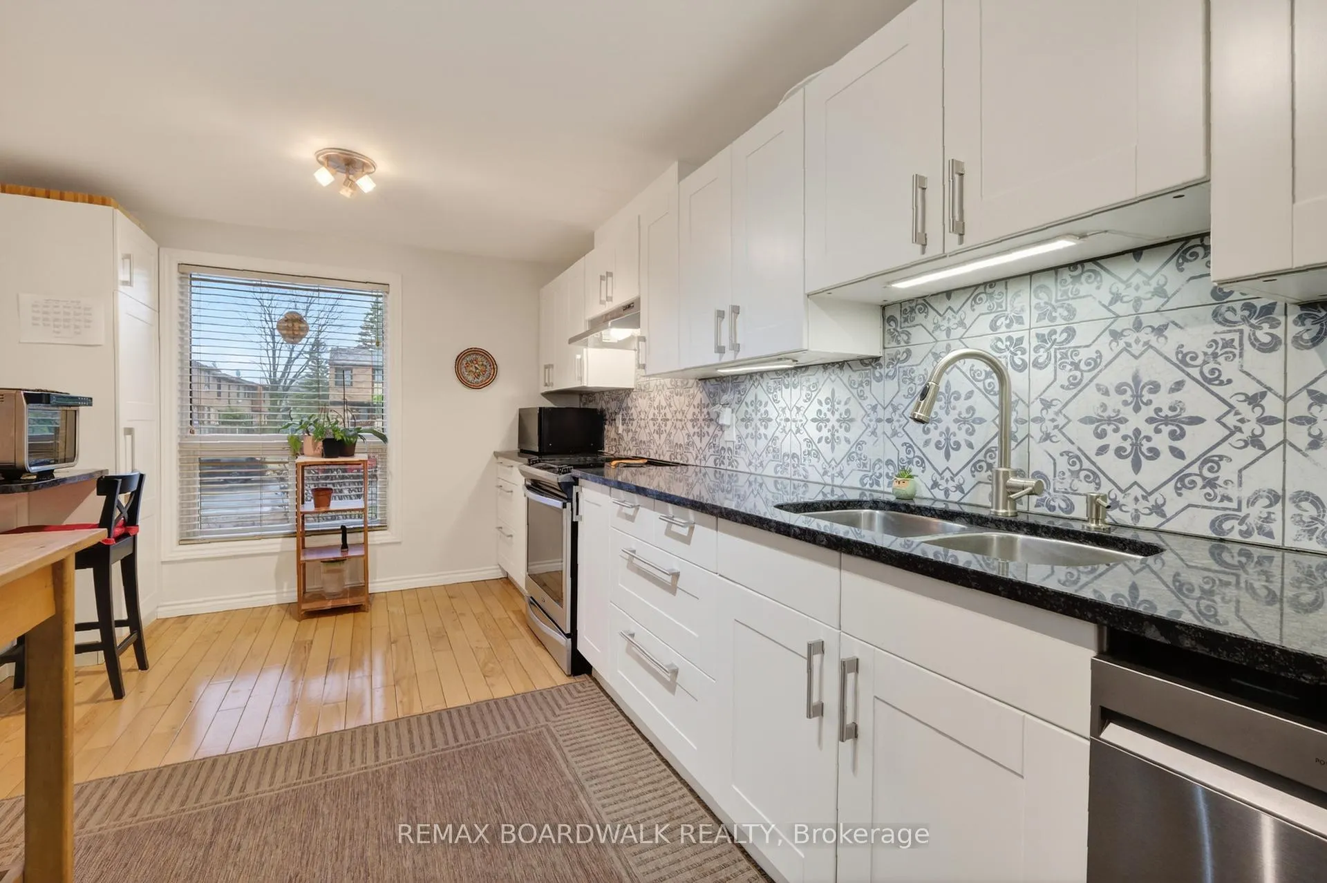 Photo 6 of 7925 Jeanne D'arc Boulevard N, Ottawa, Orleans Wood — HOMEH
