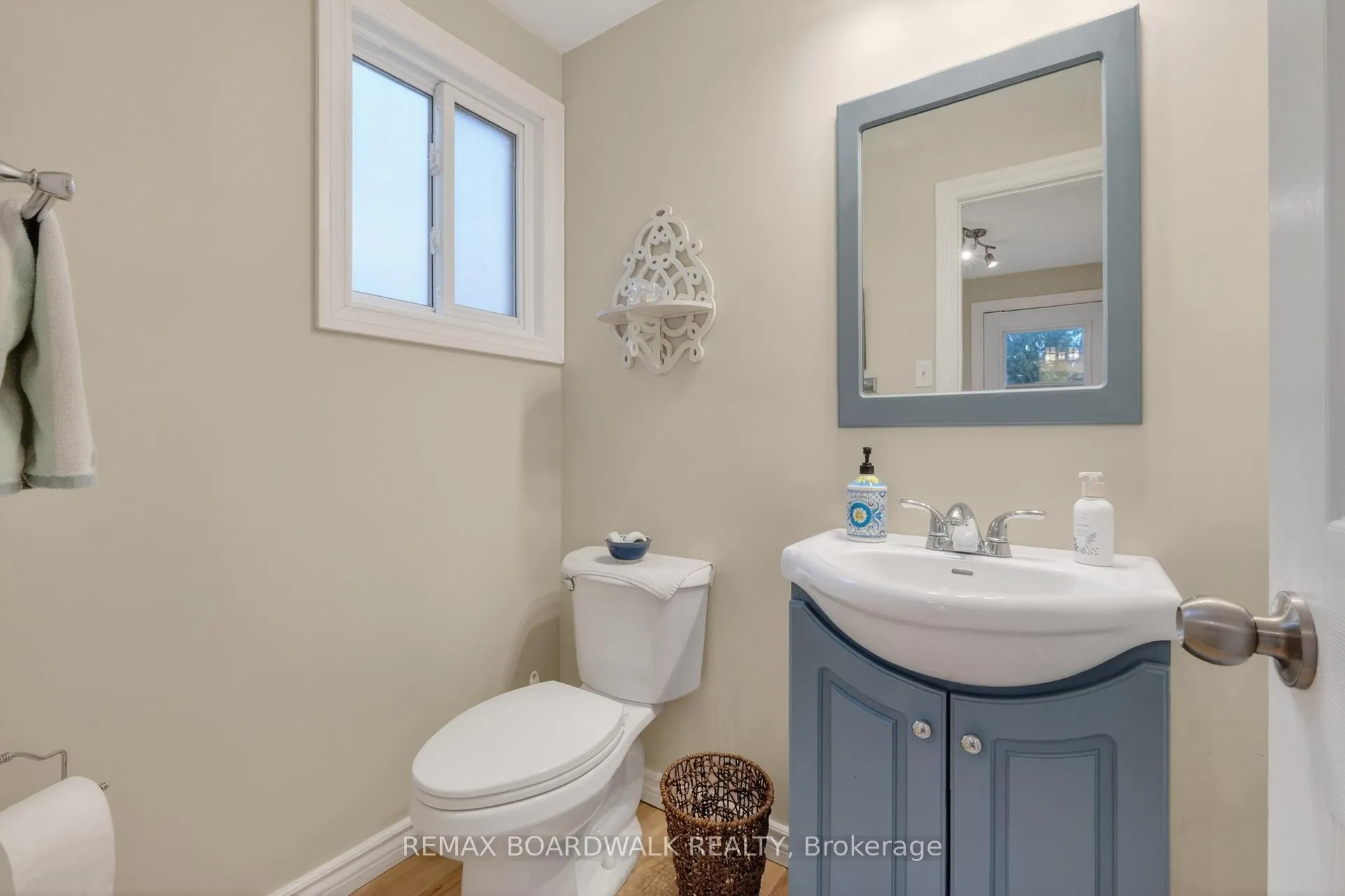 Photo 15 of 7925 Jeanne D'arc Boulevard N, Ottawa, Orleans Wood — HOMEH