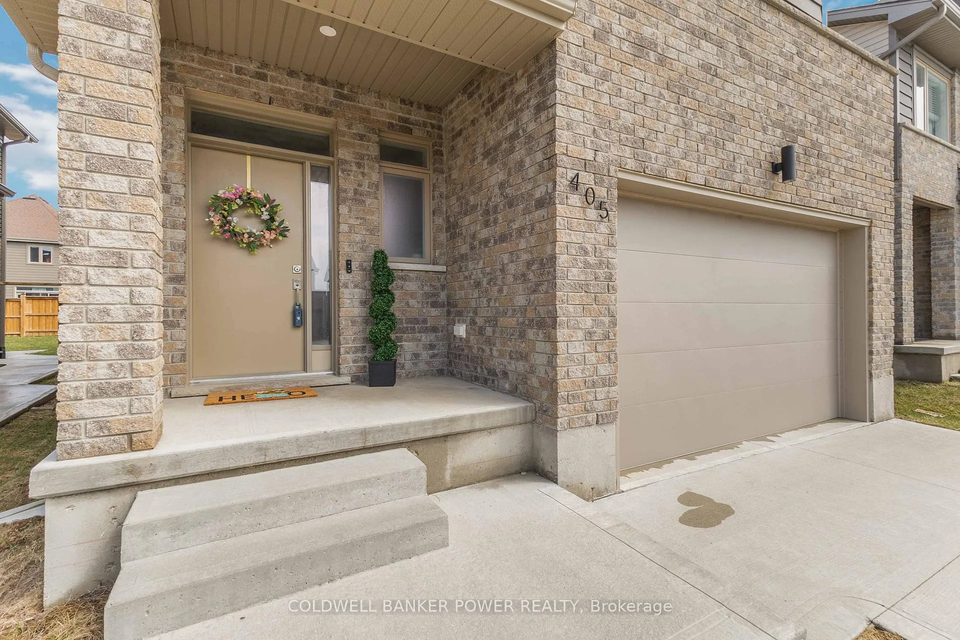 Photo 4 of 405 Edgevalley Road, London, East D — HOMEH