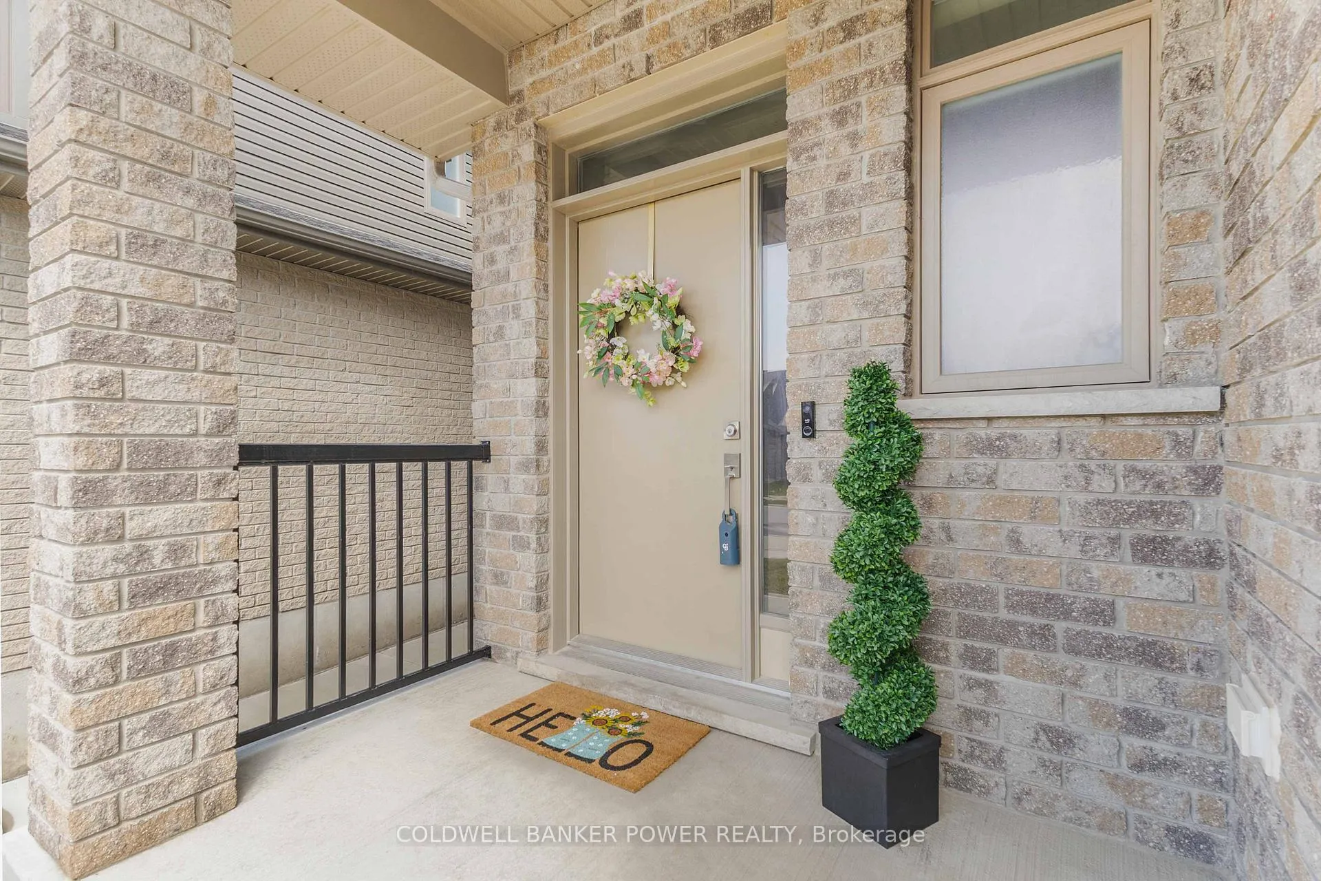 Photo 5 of 405 Edgevalley Road, London, East D — HOMEH