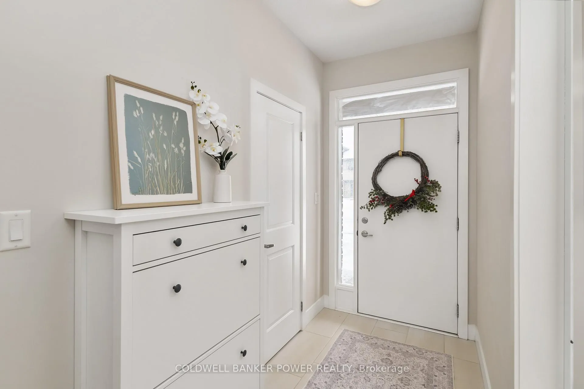 Photo 7 of 405 Edgevalley Road, London, East D — HOMEH