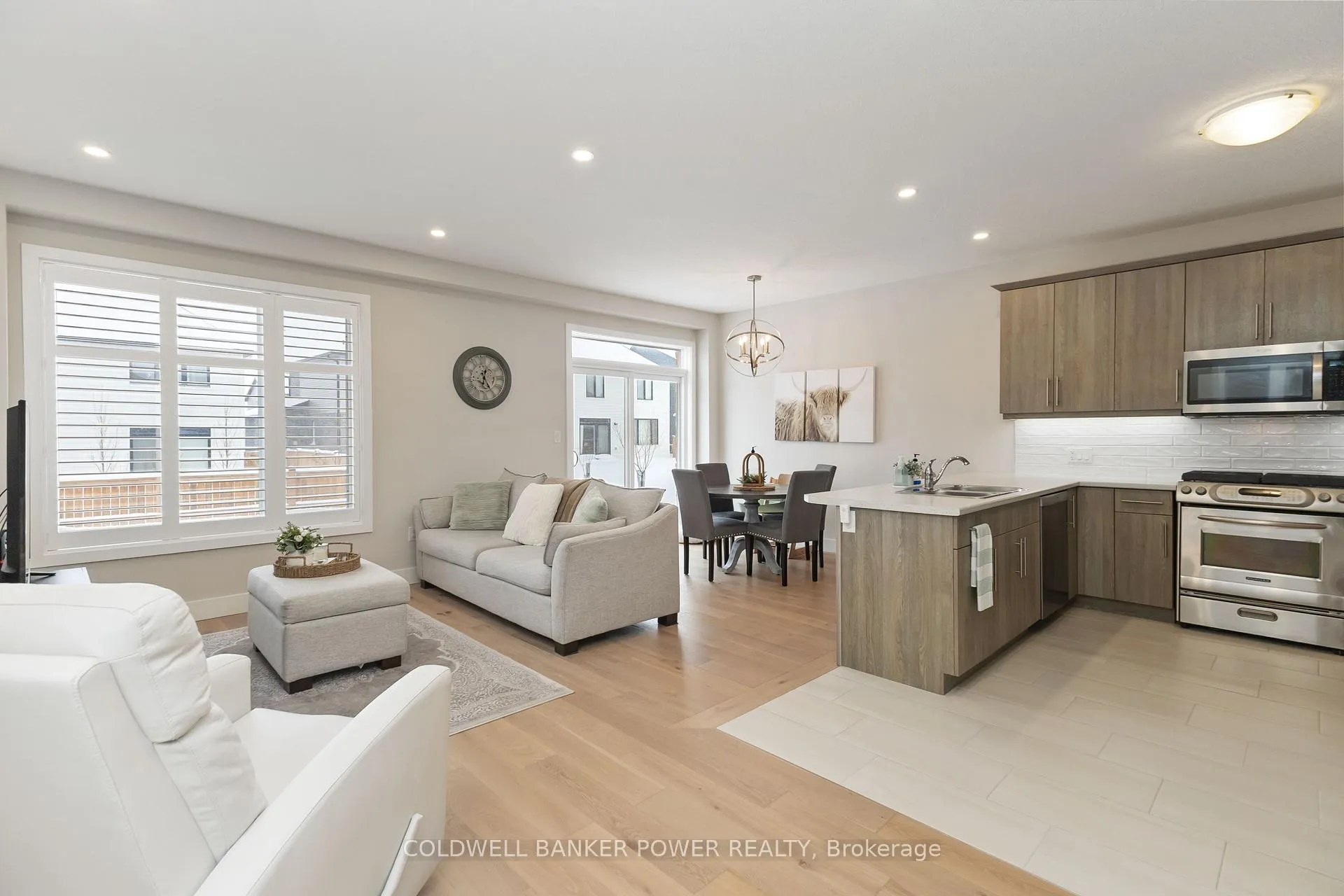 Photo 9 of 405 Edgevalley Road, London, East D — HOMEH