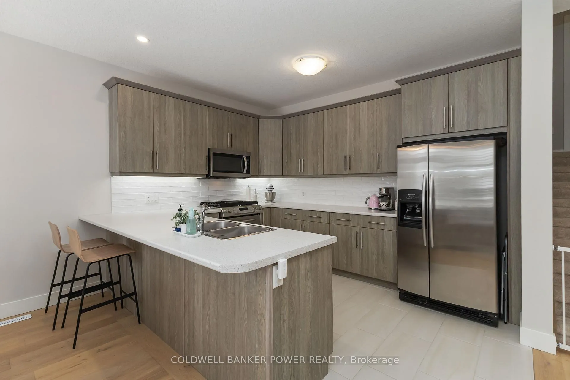 Photo 17 of 405 Edgevalley Road, London, East D — HOMEH
