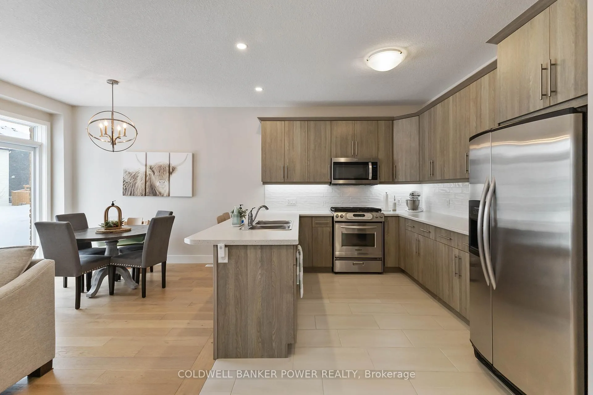 Photo 18 of 405 Edgevalley Road, London, East D — HOMEH