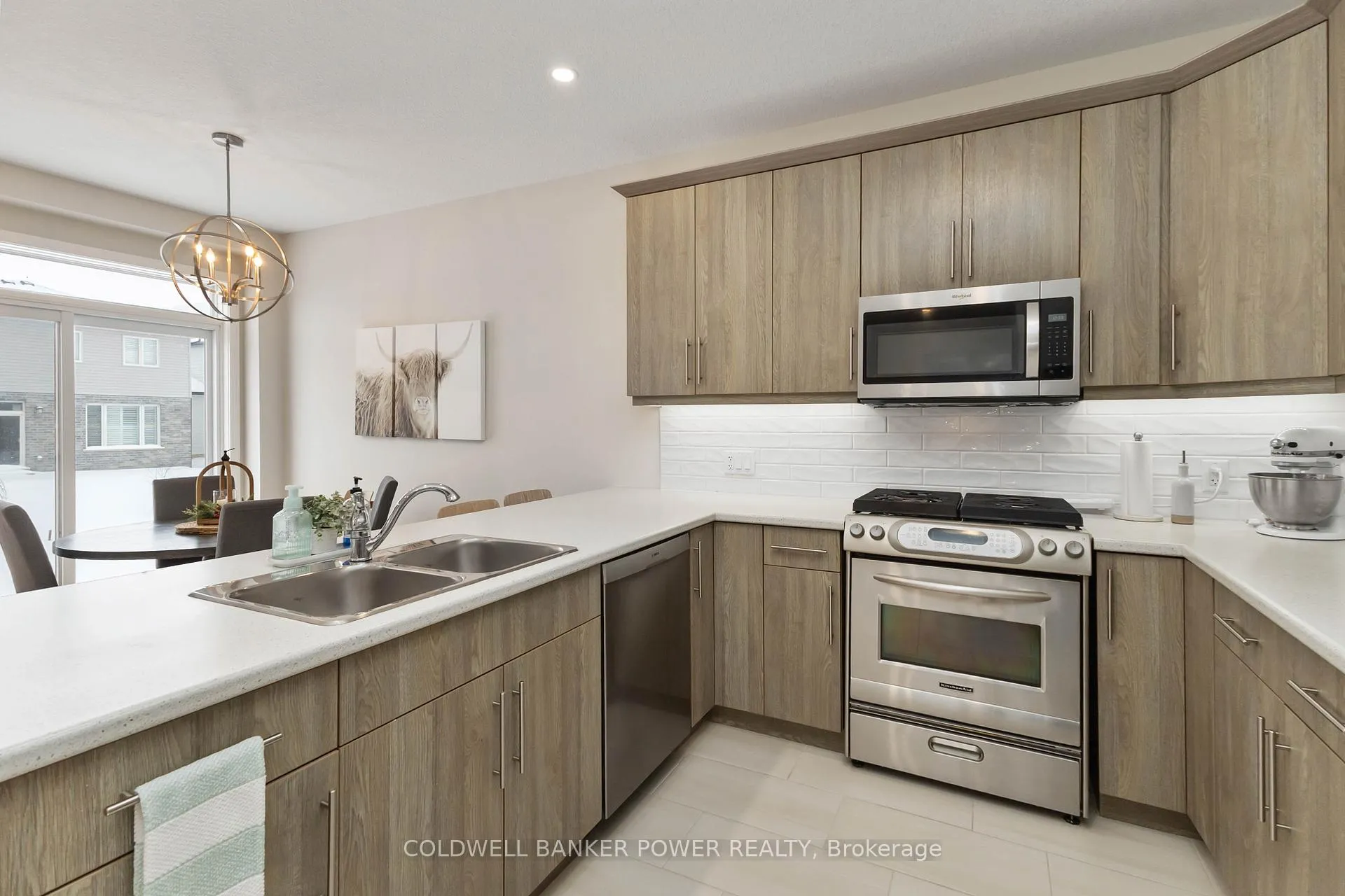 Photo 19 of 405 Edgevalley Road, London, East D — HOMEH