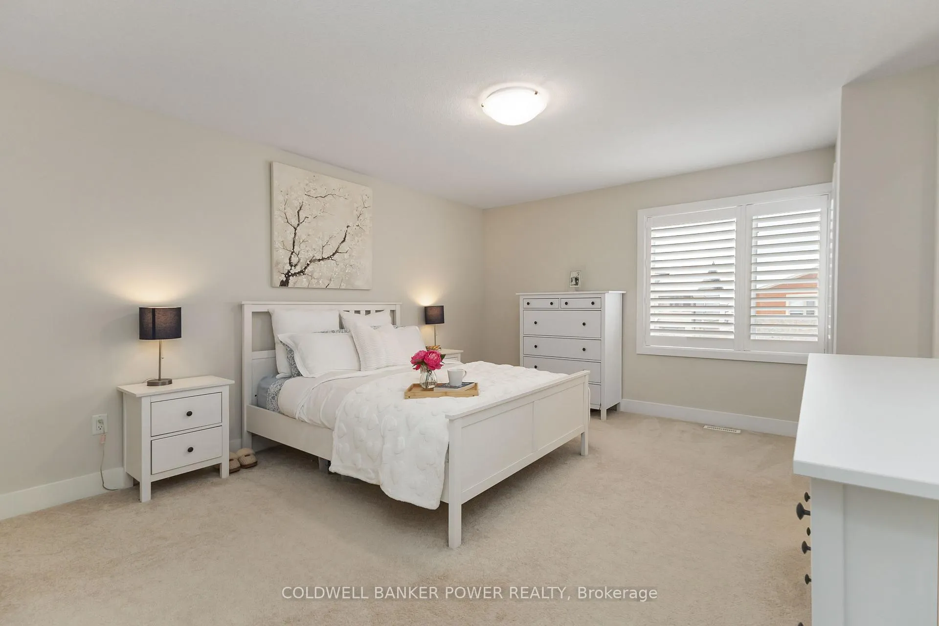 Photo 24 of 405 Edgevalley Road, London, East D — HOMEH