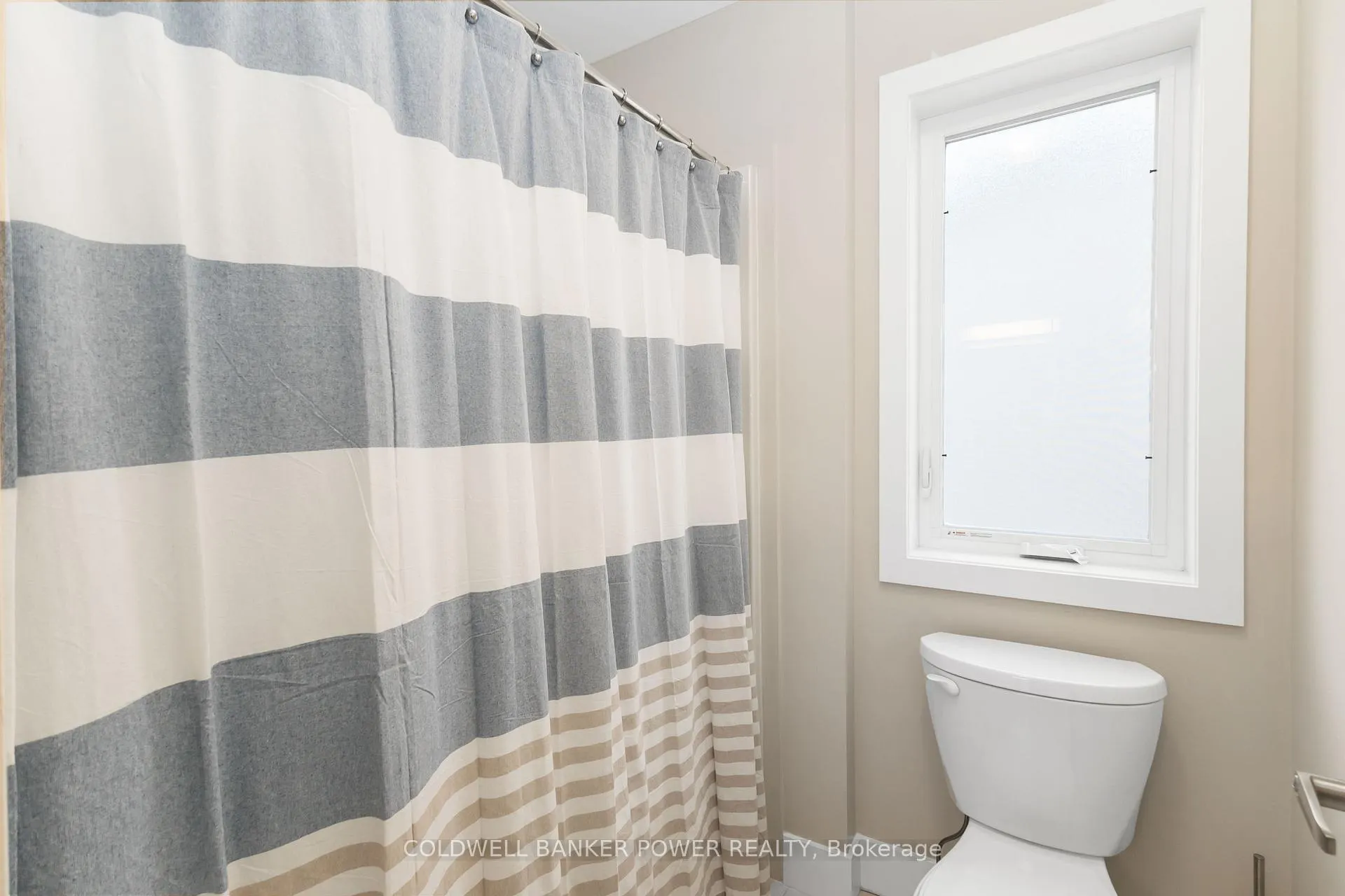 Photo 34 of 405 Edgevalley Road, London, East D — HOMEH