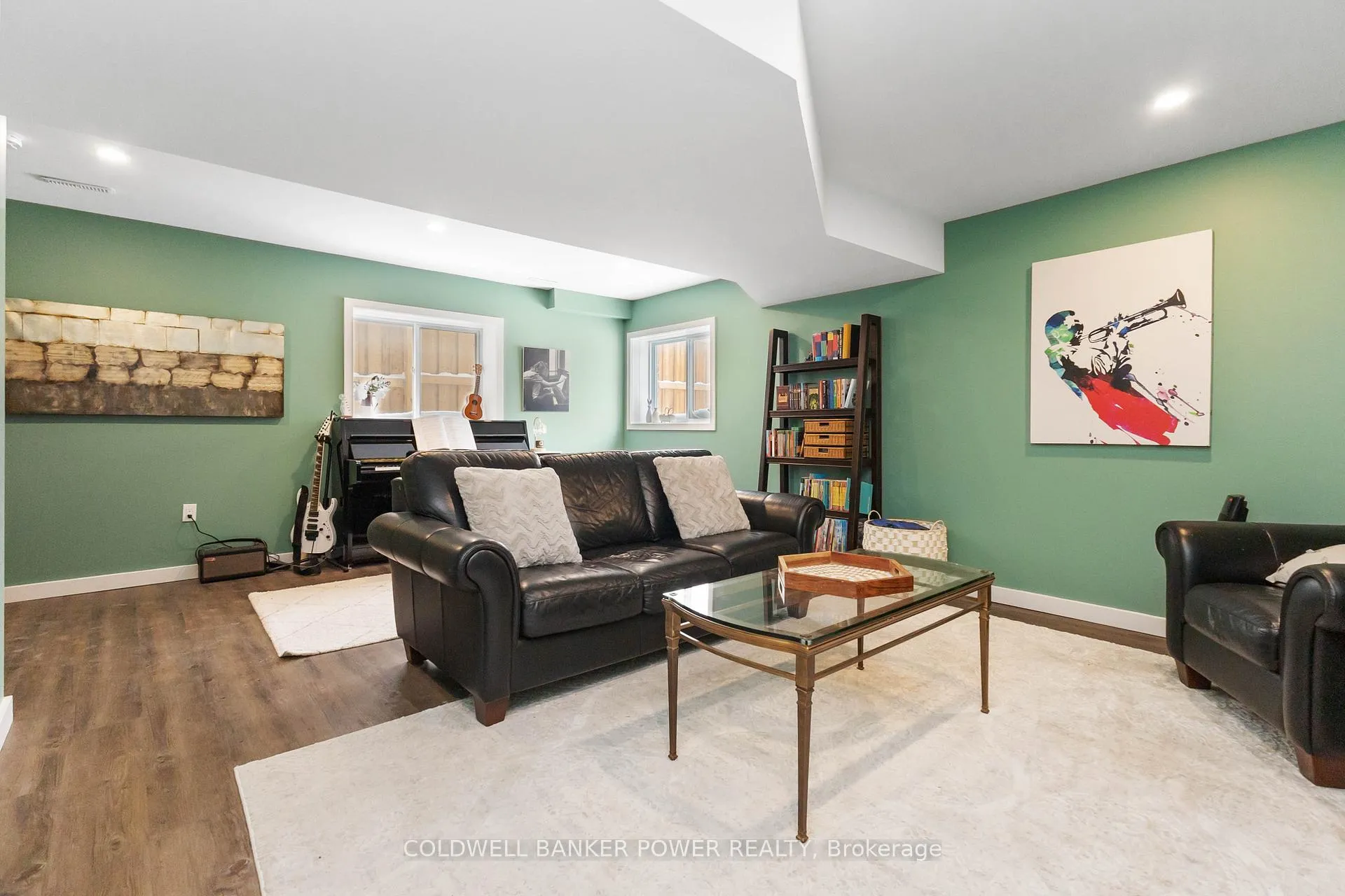 Photo 37 of 405 Edgevalley Road, London, East D — HOMEH