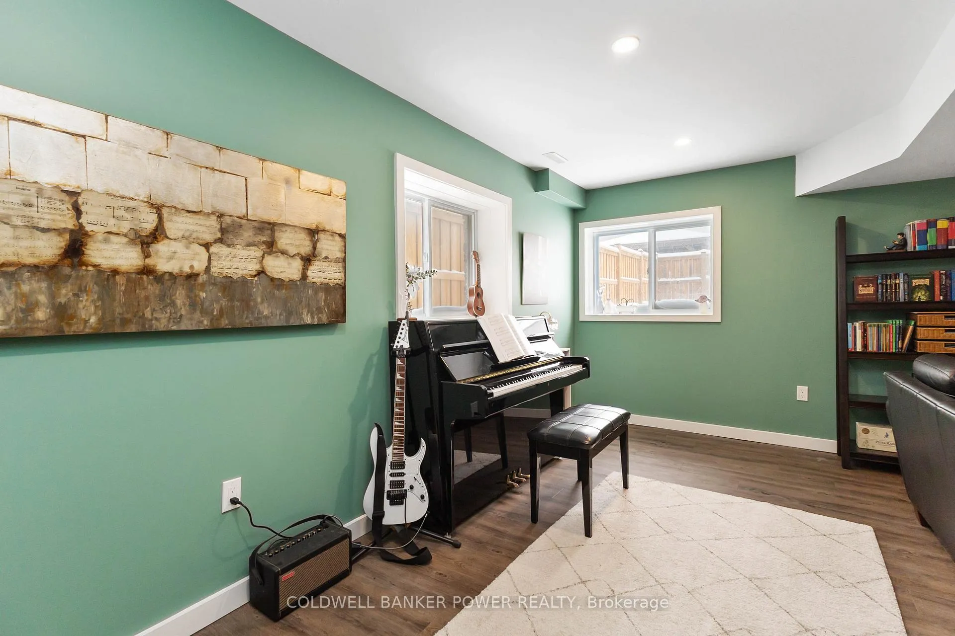 Photo 40 of 405 Edgevalley Road, London, East D — HOMEH