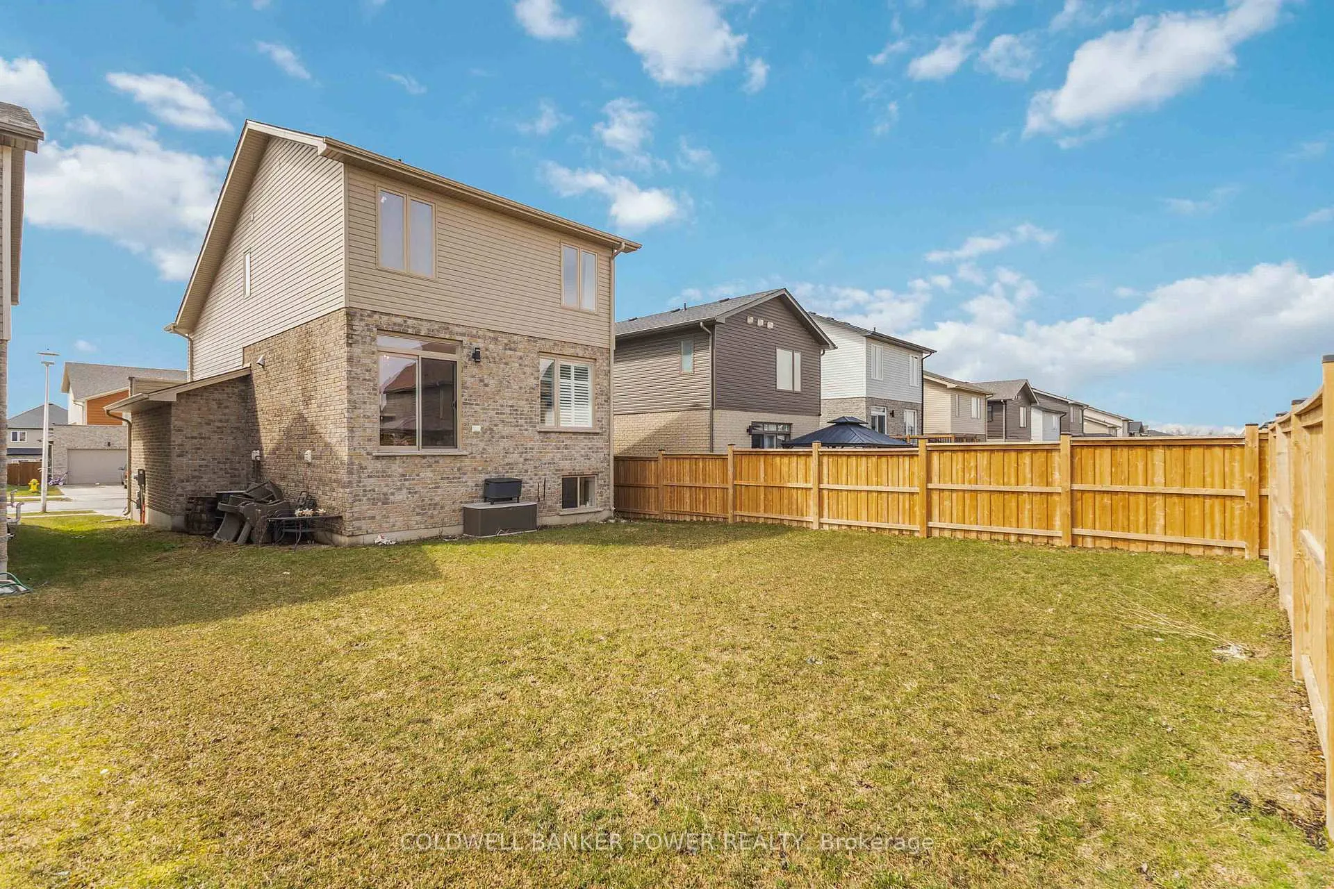 Photo 42 of 405 Edgevalley Road, London, East D — HOMEH
