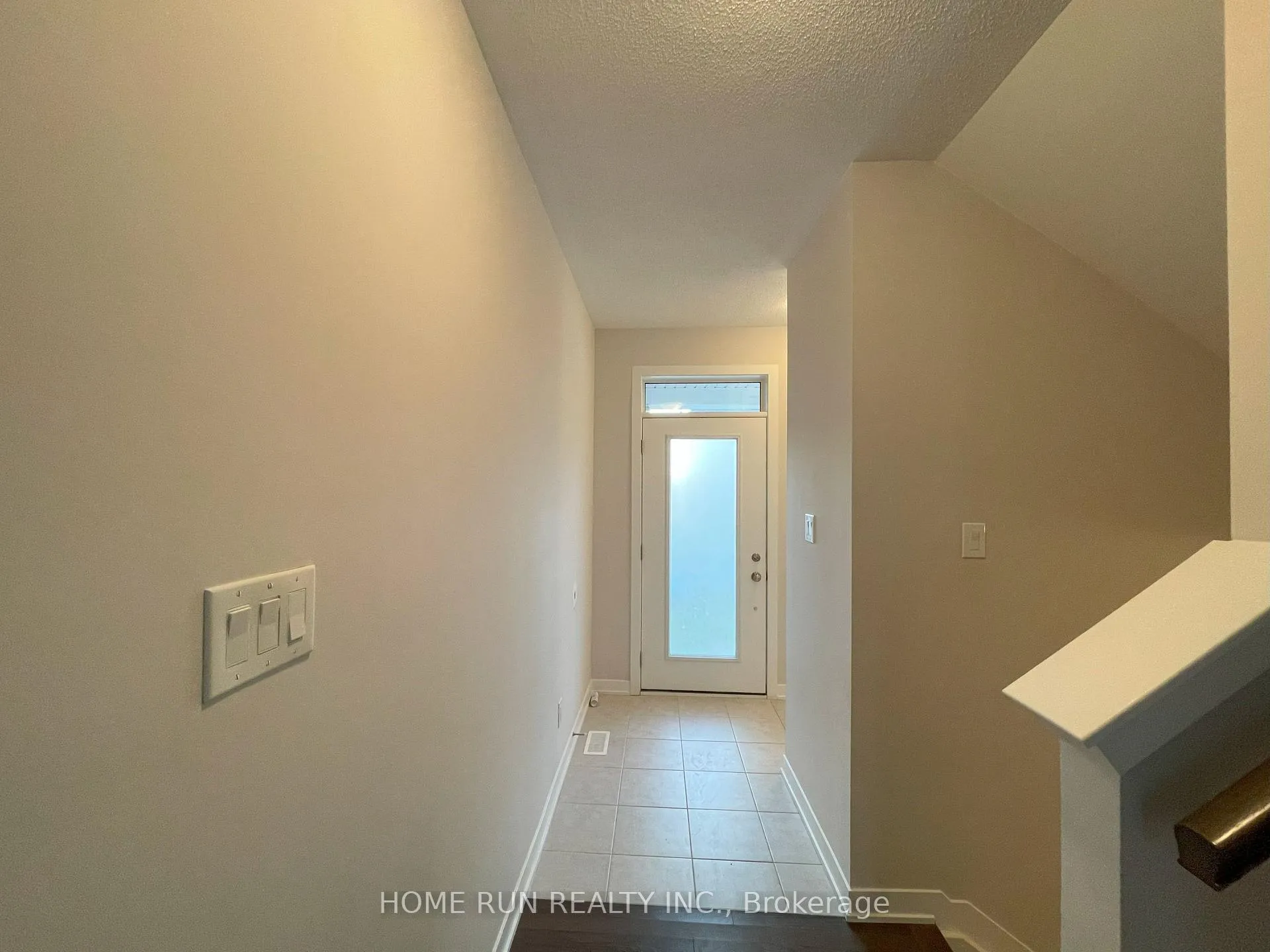 Photo 3 of 1886 Haiku Street, Ottawa, Barrhaven - Half Moon Bay — HOMEH