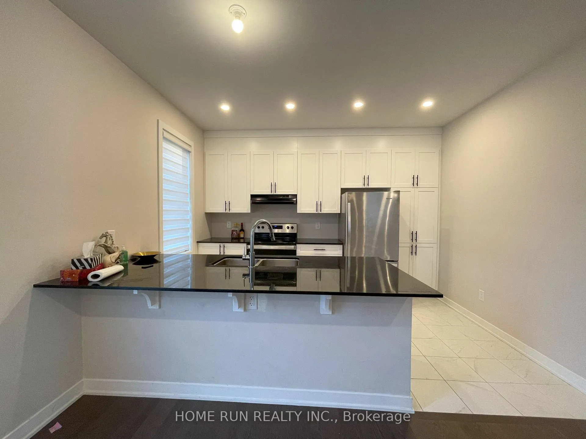Photo 4 of 1886 Haiku Street, Ottawa, Barrhaven - Half Moon Bay — HOMEH