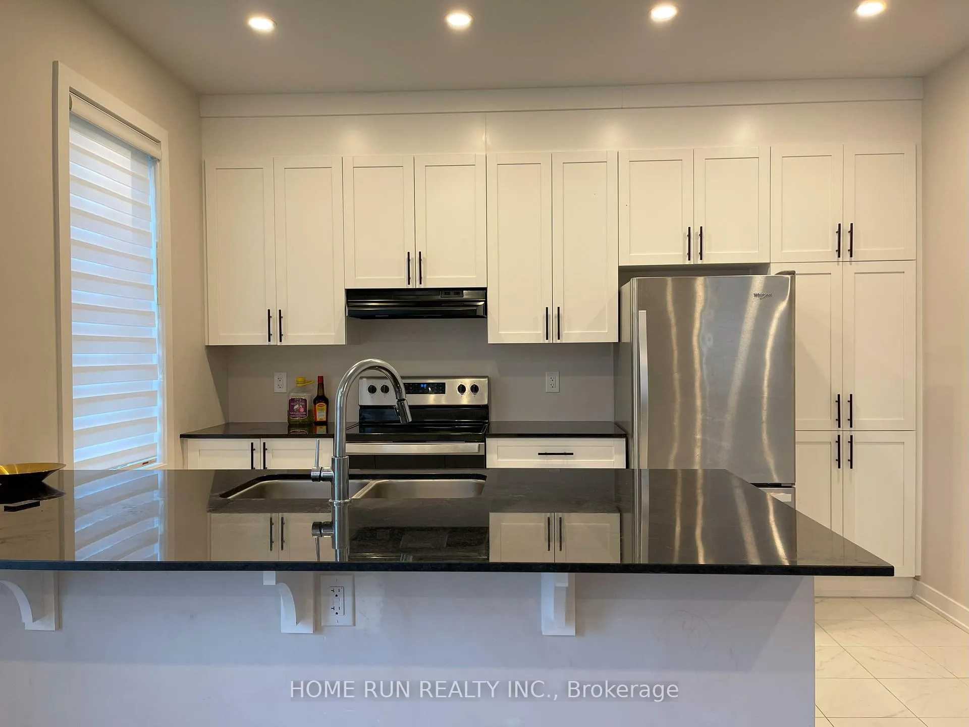 Photo 5 of 1886 Haiku Street, Ottawa, Barrhaven - Half Moon Bay — HOMEH
