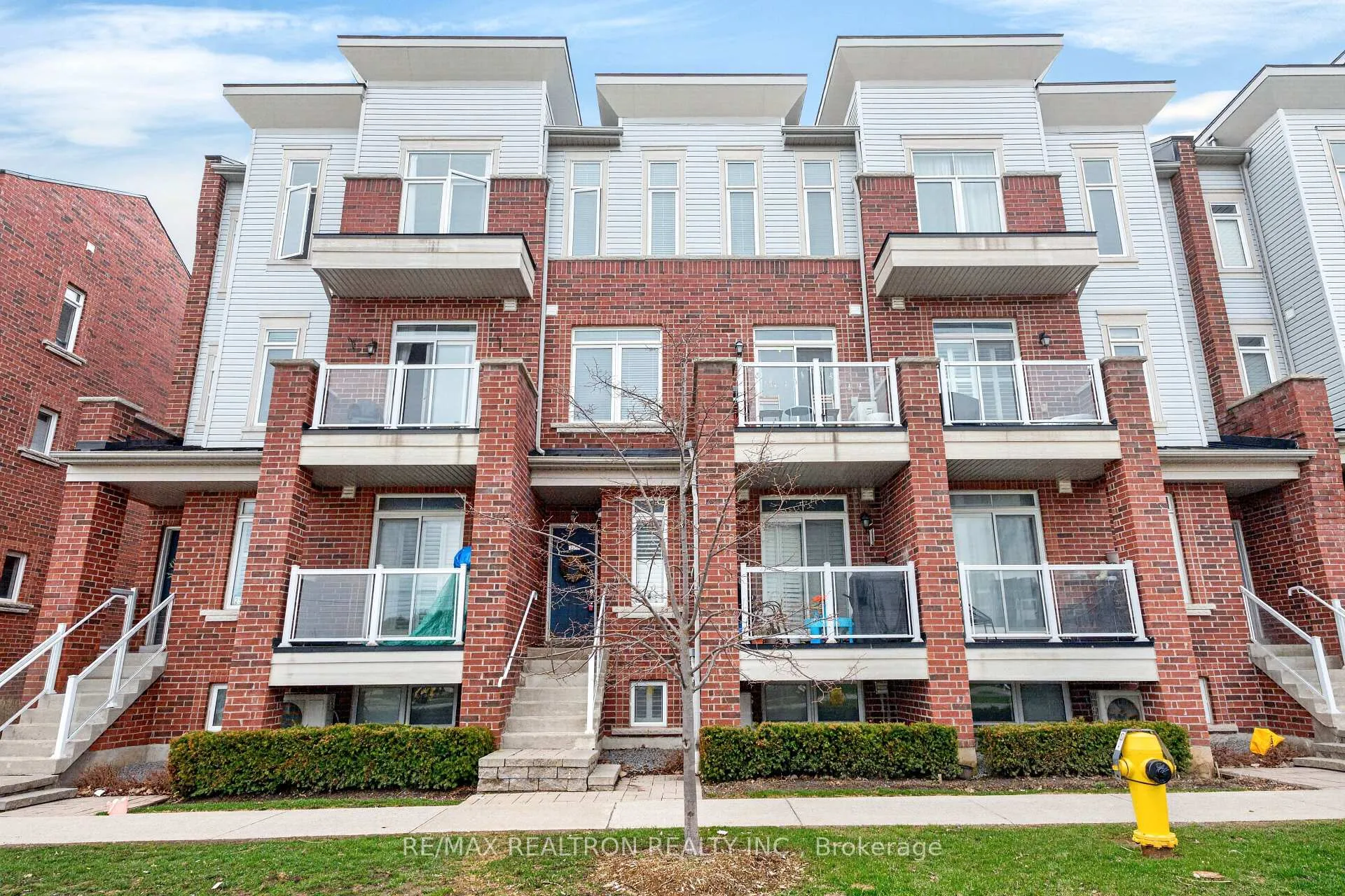 Photo 2 of 2578 William Jackson Drive, Pickering, Duffin Heights — HOMEH