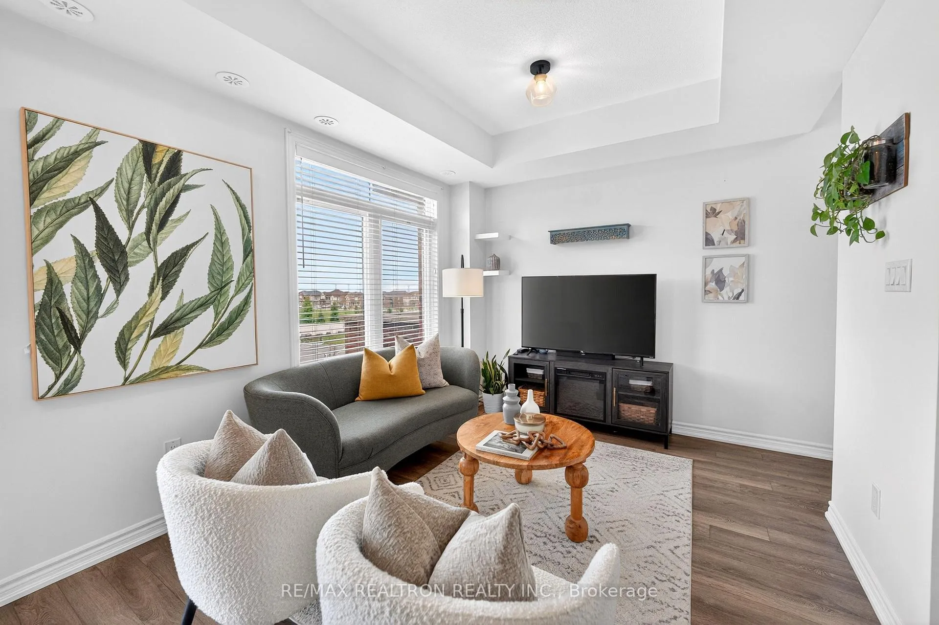 Photo 8 of 2578 William Jackson Drive, Pickering, Duffin Heights — HOMEH