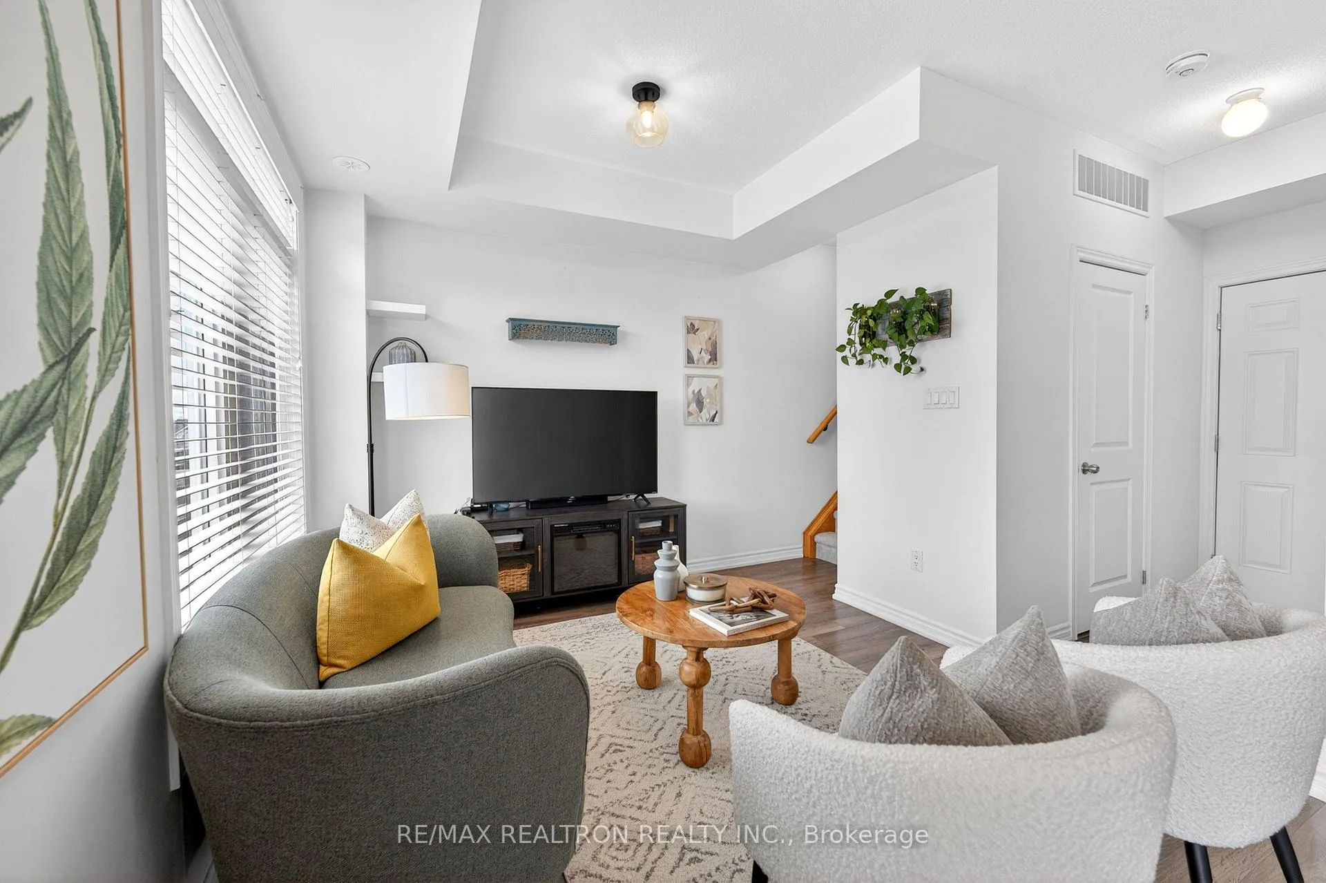 Photo 9 of 2578 William Jackson Drive, Pickering, Duffin Heights — HOMEH