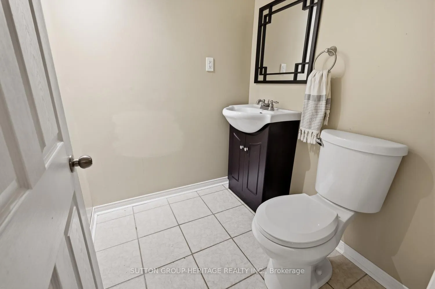 Photo 27 of 47 St Thomas Street, Whitby, Brooklin — HOMEH