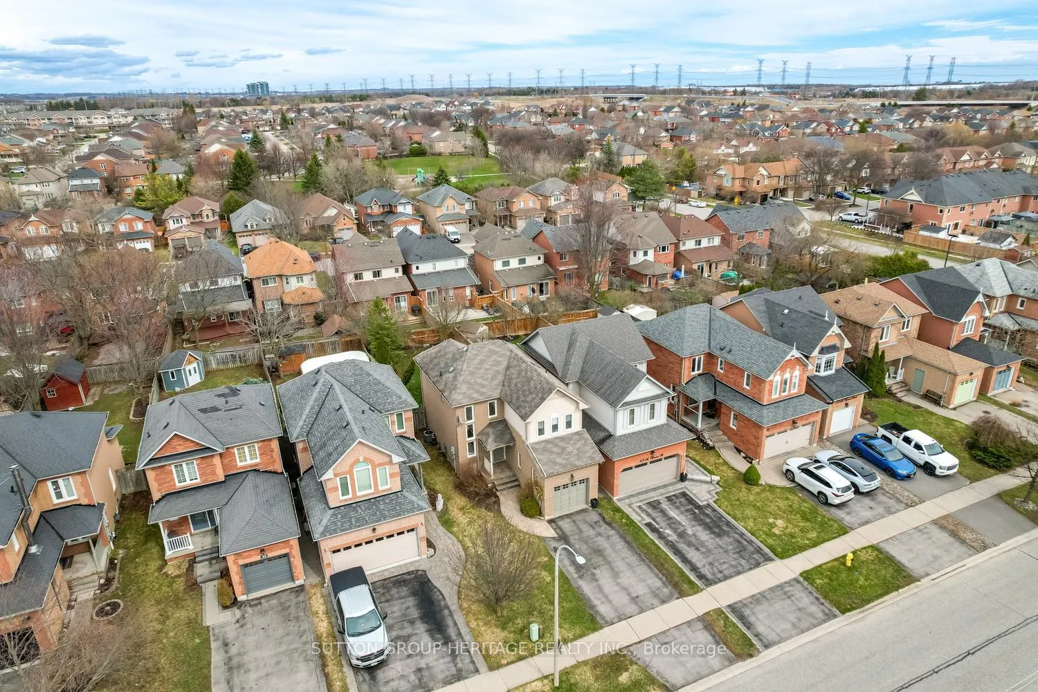 Photo 33 of 47 St Thomas Street, Whitby, Brooklin — HOMEH