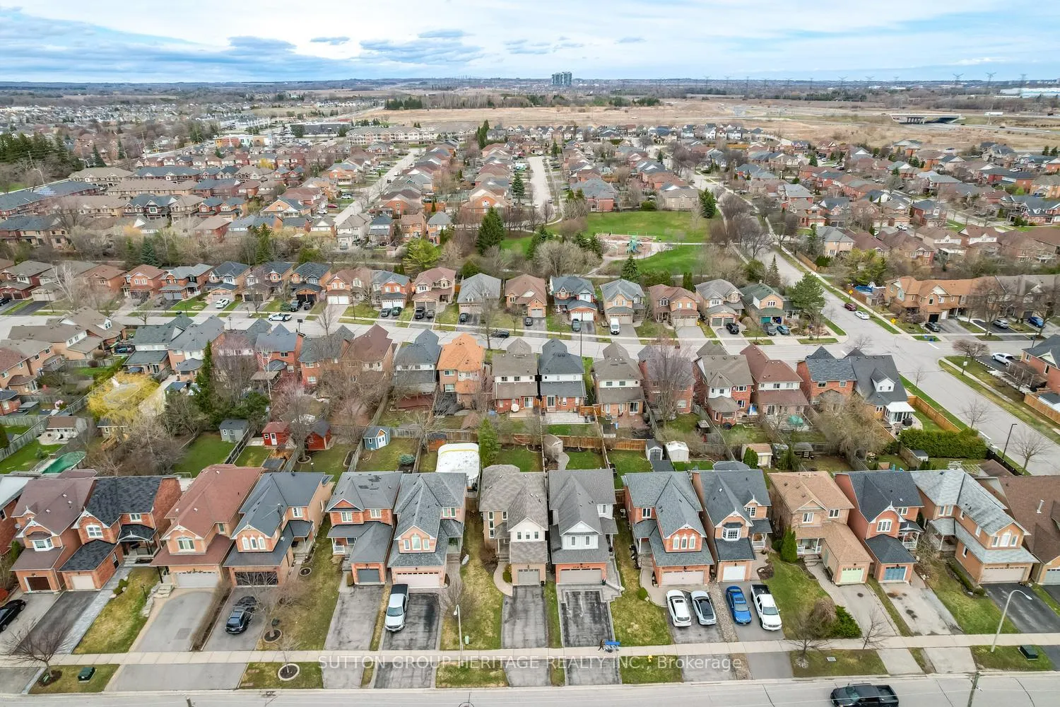 Photo 36 of 47 St Thomas Street, Whitby, Brooklin — HOMEH