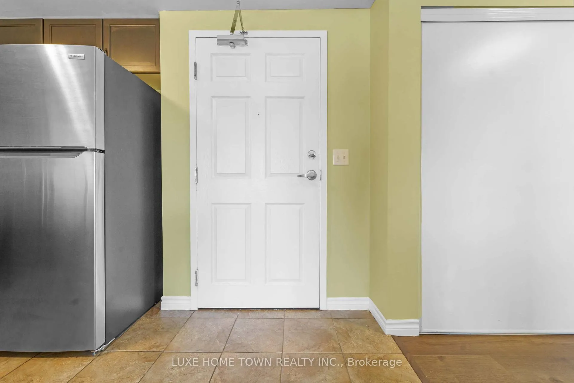 Photo 8 of Unit 209, 67 Kingsbury Square, Guelph, Pineridge/Westminster Woods — HOMEH