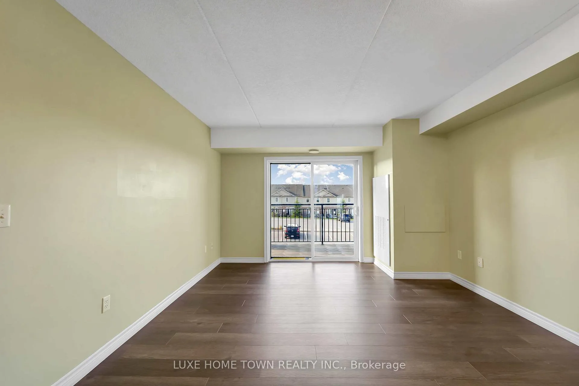 Photo 19 of Unit 209, 67 Kingsbury Square, Guelph, Pineridge/Westminster Woods — HOMEH