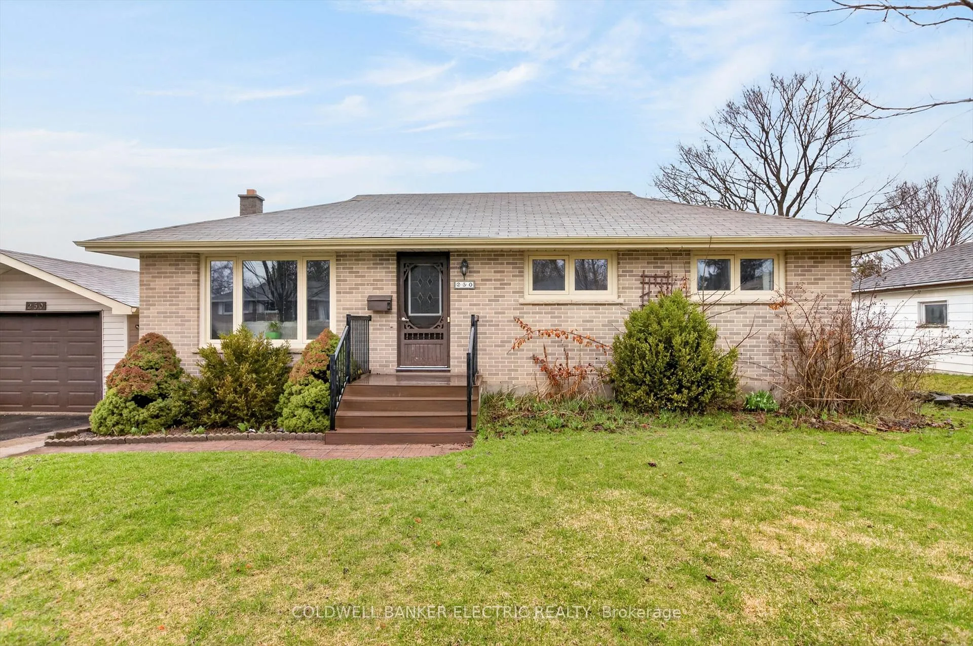 Photo 2 of 250 Collison Crescent, Peterborough, Ashburnham Ward 4 — HOMEH