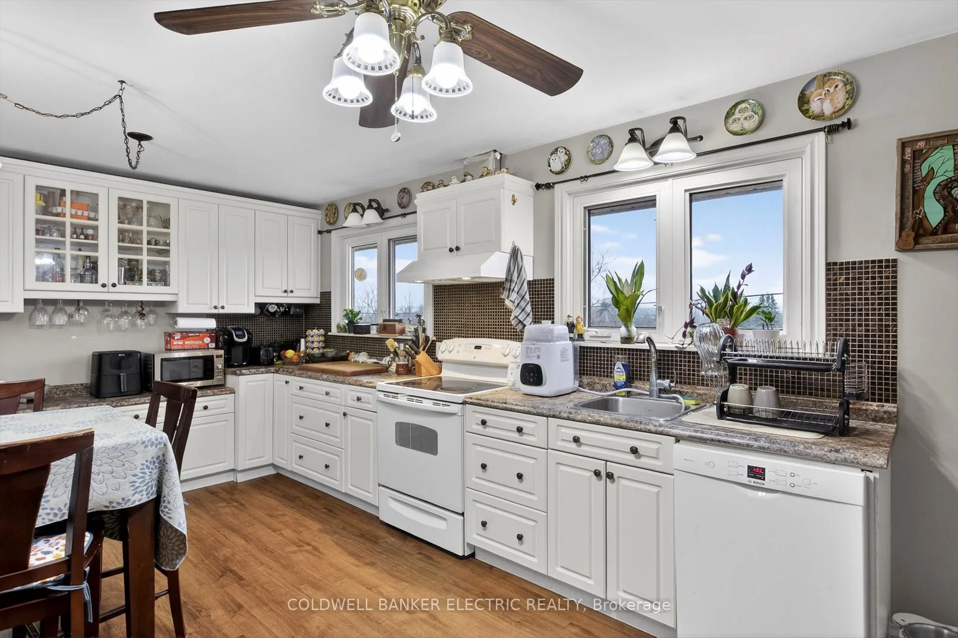Photo 13 of 250 Collison Crescent, Peterborough, Ashburnham Ward 4 — HOMEH