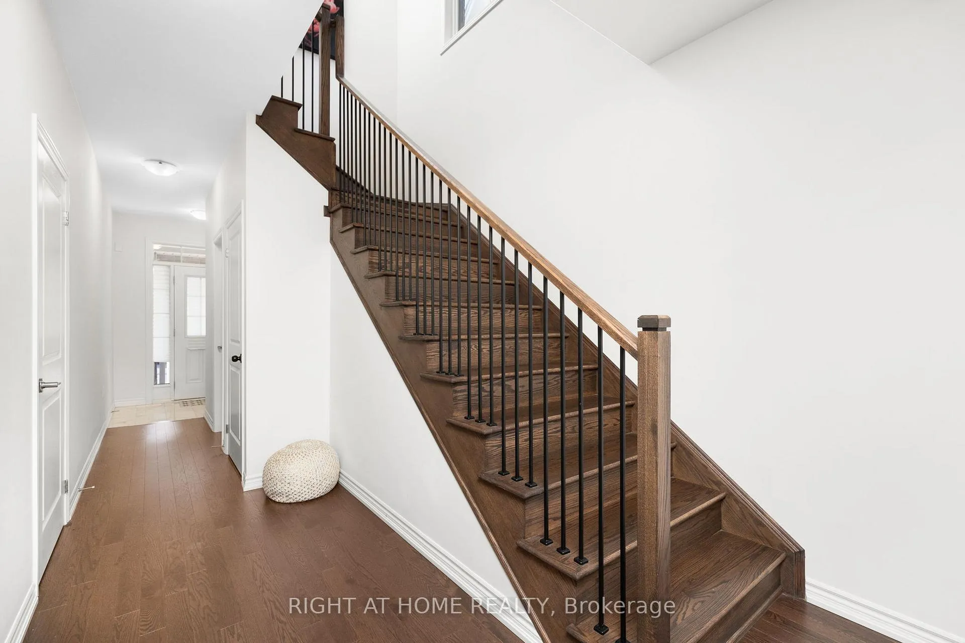 Photo 5 of 106 Laing Drive N, Whitby, Rural Whitby — HOMEH