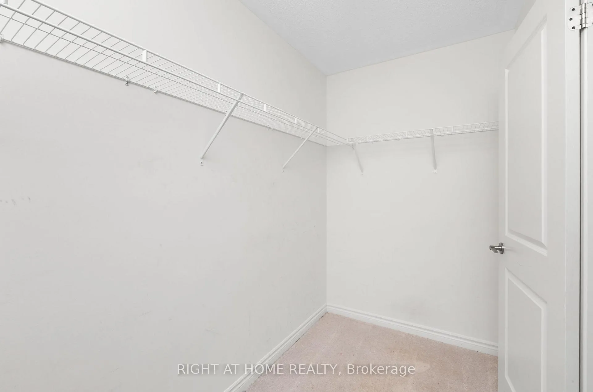 Photo 21 of 106 Laing Drive N, Whitby, Rural Whitby — HOMEH