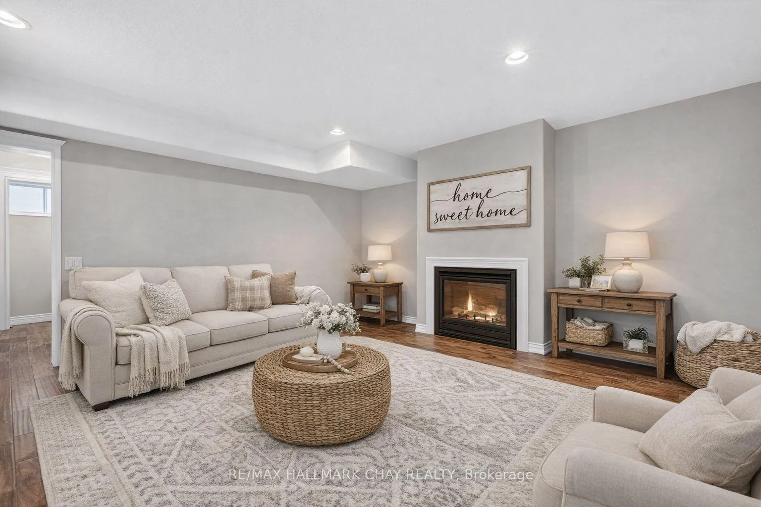Photo 2 of Unit Lower, 6 Grouse Glen, Barrie, Ardagh — HOMEH