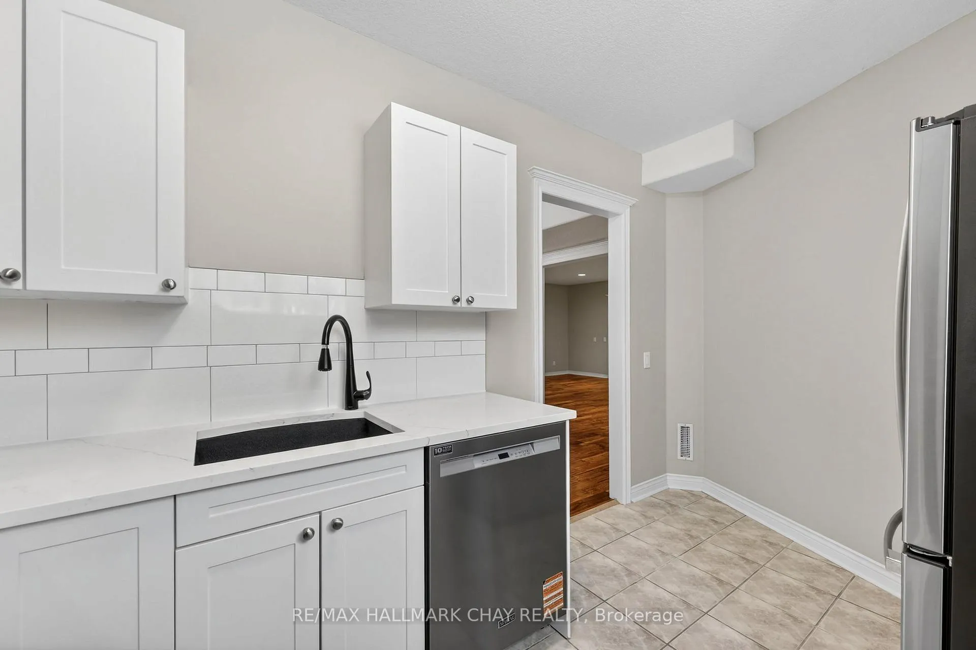 Photo 14 of Unit Lower, 6 Grouse Glen, Barrie, Ardagh — HOMEH